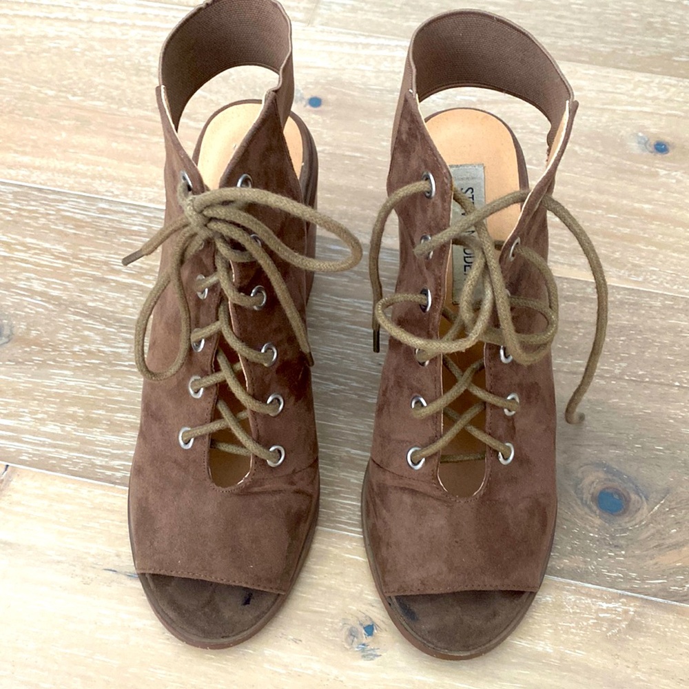 Steve Madden lace up block heels